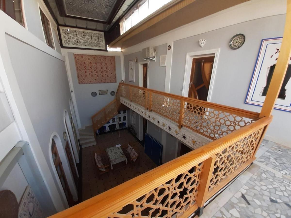 Hotel Rizqiro'Z Boutique Bukhara Exterior photo