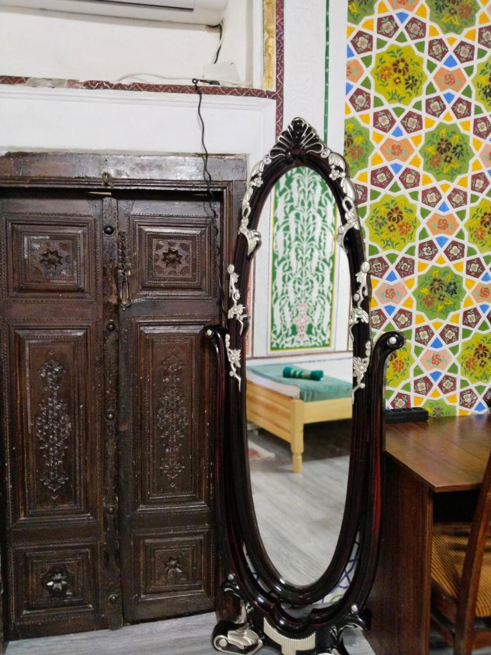 Hotel Rizqiro'Z Boutique Bukhara Exterior photo