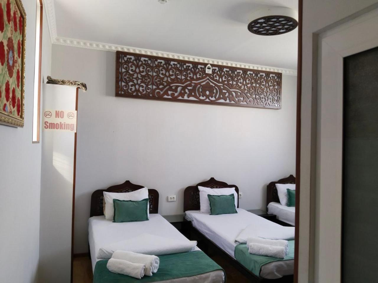 Hotel Rizqiro'Z Boutique Bukhara Exterior photo
