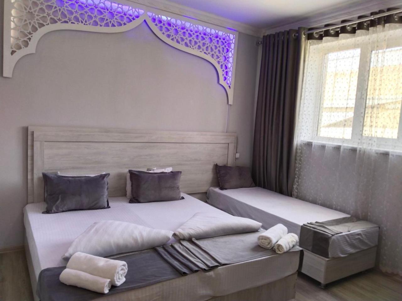 Hotel Rizqiro'Z Boutique Bukhara Exterior photo